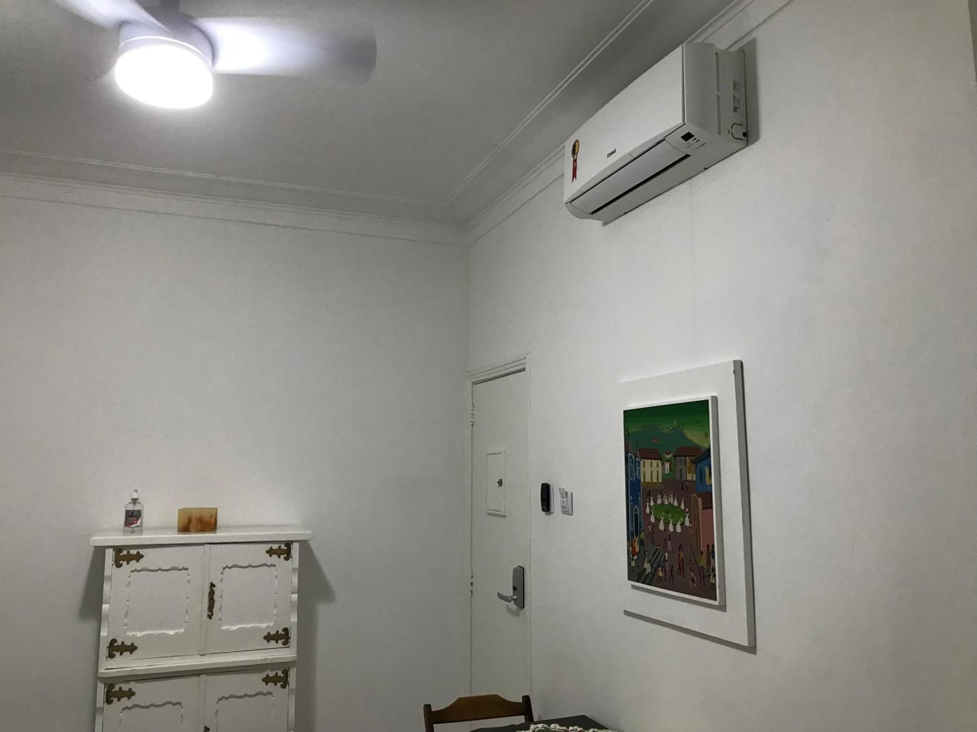 Copacabana E Sol, 2 Quartos E Sala - No Posto 6 *